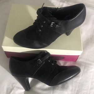 🔴 NWOT Women’s Ankle Booties by Naturalizer